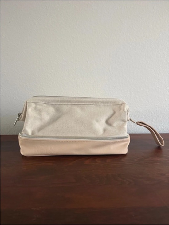 BEIS Other - Beis Toiletries Bag Dopp Kit in Beige